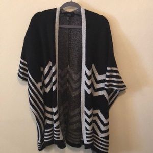 Black and white kimono/cardigan